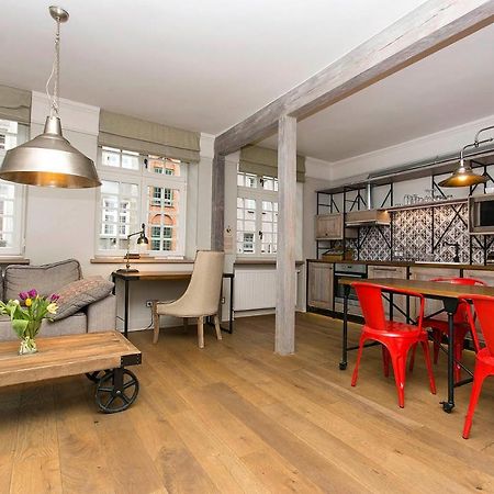 Patio Apartments - Old Town Гданьск Экстерьер фото