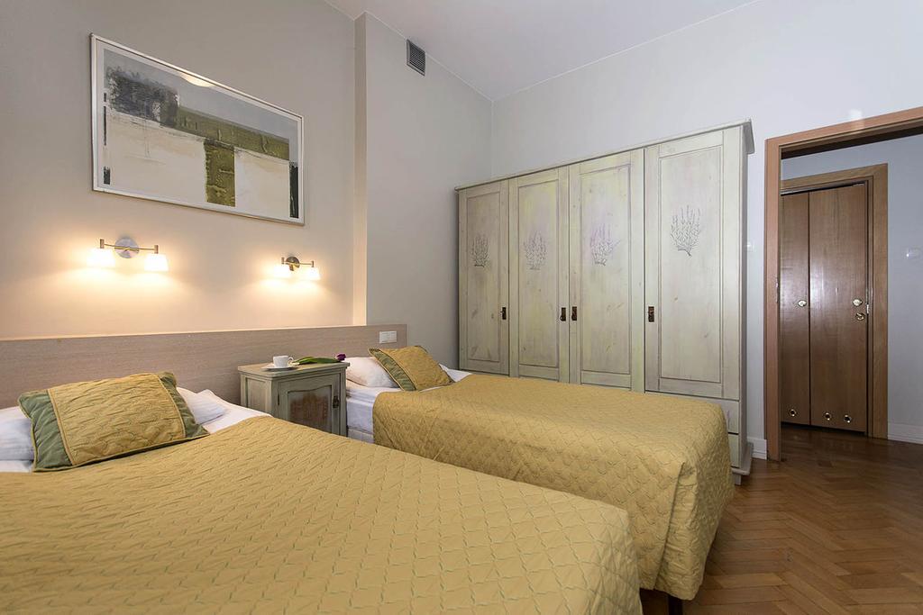 Patio Apartments - Old Town Гданьск Экстерьер фото