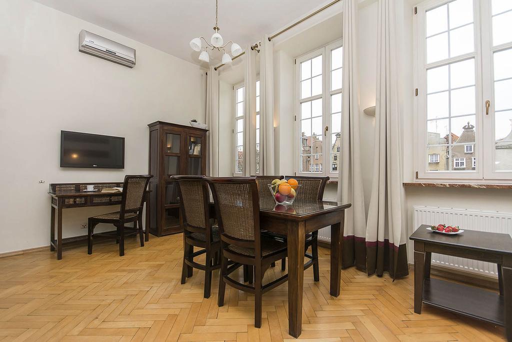 Patio Apartments - Old Town Гданьск Экстерьер фото